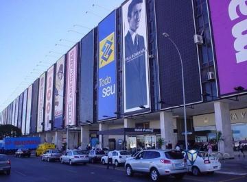 Comercial · 69m² · Asa Norte Sala comercial com banheiro