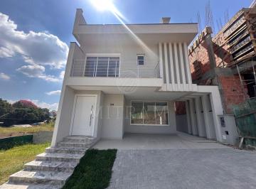 Casa de 3 quartos, Curitiba · Triplex com Ático Ampliado e Hidromassagem no Terraço em Condominio Fechado