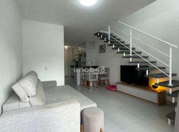Casa · 108m² · 3 Quartos · 2 Vagas · Sobrado à Venda em Areias, São José: 3 Quartos, 2 Suítes, 108m²