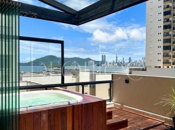 Apartamento de 4 quartos, Balneário Camboriú · APARTAMENTO GARDEN FRENTE MAR REFORMADO EM BALNEÁRIO CAMBORIÚ-SC