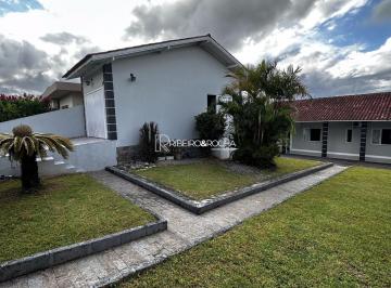 Casa · 154m² · 3 Quartos · 2 Vagas · Casa à Venda de 3 Dormitórios e Pátio Amplo com 360m² na Serraria