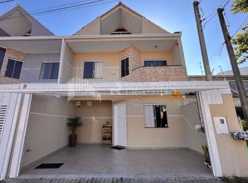 Casa de 3 quartos, Curitiba · Triplex Amplo com 3 Quartos, Ático e Área de Churrasqueira
