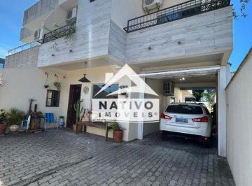Casa · 100m² · 3 Quartos · 2 Vagas · Sobrado em excelente localização