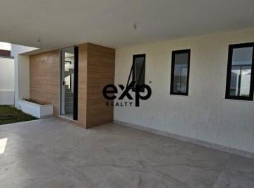 Casa · 200m² · 3 Quartos · 2 Vagas · Casa com piscina no Yby Natureza