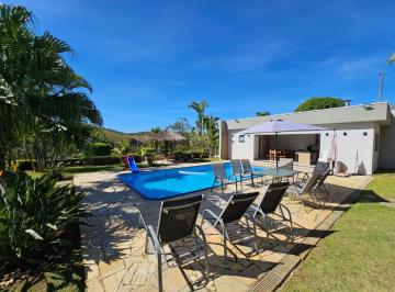 Rural de 4 quartos, Igaratá · Chácara com 4 quartos em Igaratá, 1000 m² à venda