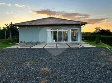 Imagem Principal · Casa à venda com 2 suítes em Loteamento de Chácaras Arumã, Sarapuí