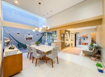 Casa · 200m² · 4 Quartos · 4 Vagas · VENDE CASA ALTO PADRÃO REFORMADA 4 QUARTOS 2 SUÍTES NA QE 32 GUARÁ 2  ACEITA FINANCIAMENTO E FGTS