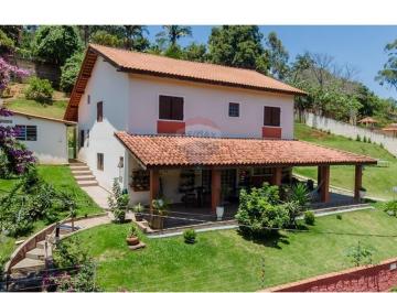 Rural · 280m² · 3 Quartos · 6 Vagas · Casa de Campo à Venda na Rua do Saint Moritz Country Club – Mairiporã | Terreno de 1.885 m² e Fácil
