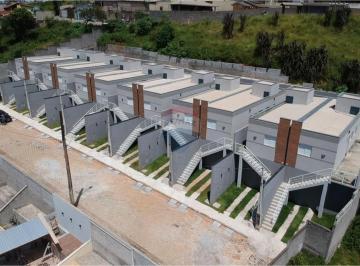 Casa · 61m² · 2 Quartos · "Ótima Casa de Vila em Terra Preta, Mairiporã!" Aceita financiamento bancário