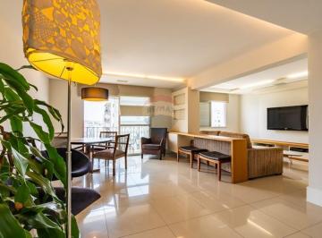 Apartamento · 204m² · 4 Quartos · 2 Vagas · Apartamento impecável em Moema Índios com 204m², 1 suíte, 4 quartos, 4 banheiros, sala, sala tv, sal