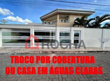 Casa de 4 quartos, Brasília · Condomínio RK - Vendo ou troco por cobertura ou casa em Águas Claras