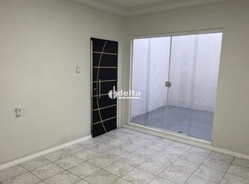 Casa · 260m² · 5 Quartos · 2 Vagas · Casa residencial com 5 quartos sendo 1 suíte disponível para venda no bairro Jardim Europa em Uberlâ