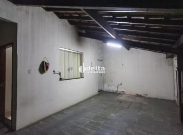 Casa · 250m² · 3 Quartos · 4 Vagas · Casa residencial com 3 quarto 1 suíte disponível para venda no bairro Custódio Pereira em Uberlândia