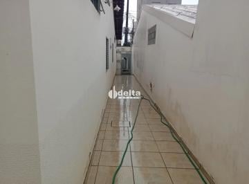 Casa · 360m² · 3 Quartos · 2 Vagas · Excelente Casa no Santa Mônica