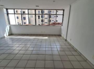 Apartamento de 3 quartos, Rio de Janeiro · Excelente apartamento arejado com boa iluminação e vista livre. Todo reformado repleto de armários .