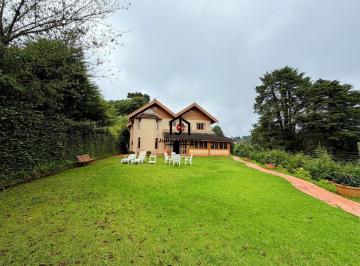 Casa · 1350m² · 7 Quartos · Casa à venda - em Campos do Jordão