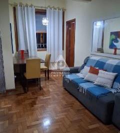 Apartamento · 60m² · 2 Quartos · Vendo Apartamento em Copacabana – 1 Quadra da Praia (Posto 4)