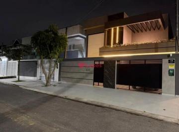 Casa · 220m² · 3 Quartos · 2 Vagas · Casa Alto Padrao- Condominio Fechado- Campo Grande- 3 Quartos- Piscina- 2 garagens - 1.550.000,00.