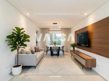 1 · Sobrado com 157.79 m², 4 quartos sendo 2 suítes à venda no bairro Água Verde.