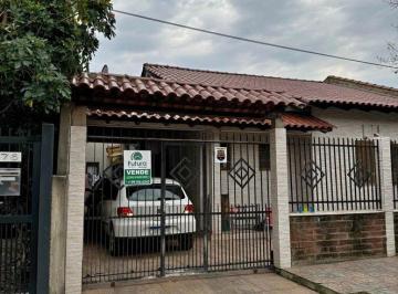 Casa · 100m² · 3 Quartos · 2 Vagas · Dose dupla!!! Casa 3 quartos MAIS casa 2 quartos