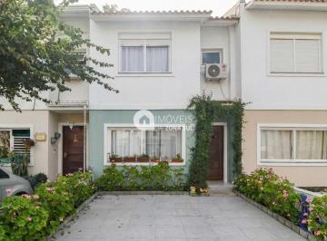 Casa · 141m² · 3 Quartos · 2 Vagas · Sobrado à venda no bairro Hípica - Porto Alegre/RS
