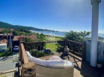 Casa · 150m² · 3 Quartos · 2 Vagas · Casa na Praia do Estaleiro | Locação de Inverno