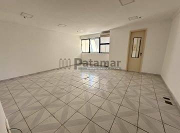 Comercial · 37m² · 1 Vaga · Conjunto Comercial com 37m² em Indianóplois - Edifício Down Town