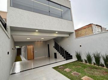Casa · 165m² · 3 Quartos · 1 Vaga · Sobrado com 3 suítes plenas próximo ao Aparecida Shopping