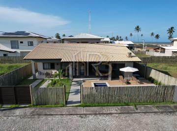 Casa · 200m² · 3 Quartos · 2 Vagas · Casa Térrea de Alto Padrão no Moradas da Praia, Zona Sul de Ilhéus.