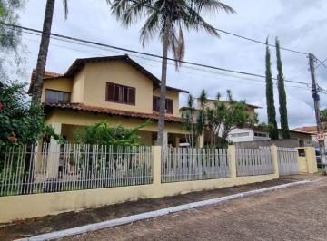 Casa de 5 quartos, Brasília · Casa com 800 m² e 5 quartos à venda no Guará