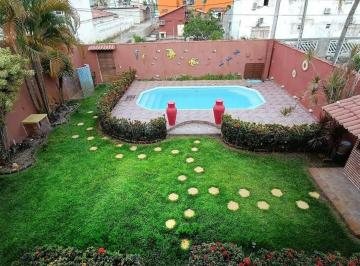 Casa · 300m² · 4 Quartos · Casa à venda - no Centro