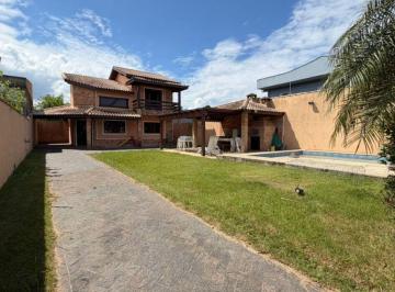 Casa de 3 quartos, Itanhaém · Casa para Venda, Itanhaém / SP. Possui 03 dormitórios e piscina