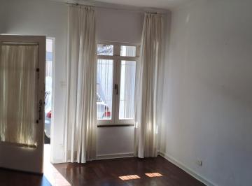 Casa de 3 quartos, São Paulo · Sobrado Completo: Espaço e Versatilidade na Vila Clementino