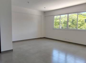Comercial · 33m² · Parque Industrial – Ed. Maria Rosa - Sala Comercial de 33m² com wc