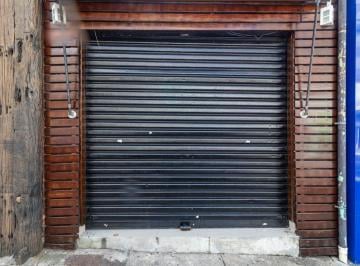 Comercial · 30m² · 1 Quarto · Loja na Rua Silva Bueno, N. 1777 • 30 m²