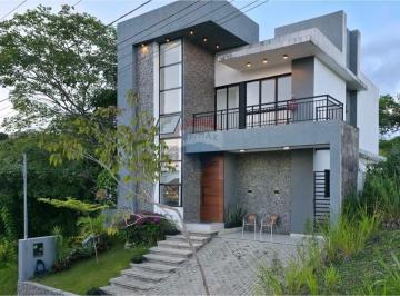 Casa · 168m² · 4 Quartos · 2 Vagas · Casa dupléxa venda no Condomínio Giardino Bianco