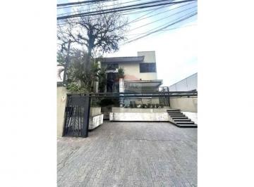 Comercial · 250m² · 3 Vagas · "Ponto Comercial Moderno em Água Fria, SP"