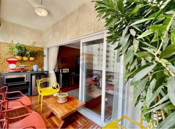 Apartamento · 140m² · 3 Quartos · 3 Vagas · Lindo apartamento reformado e com varanda no Alto Leblon