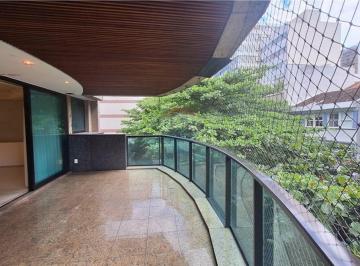Apartamento · 209m² · 4 Quartos · 3 Vagas · Apartamento com varanda na primeira quadra Leblon 4 quartos 209m2