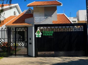 Casa · 234m² · 3 Quartos · 2 Vagas · LOCAÇÃO | Sobrado, com 3 dormitórios em Jardim Guaporé, Maringá