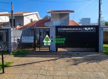 Casa · 234m² · 3 Quartos · 2 Vagas · LOCAÇÃO | Sobrado, com 3 dormitórios em Jardim Guaporé, Maringá