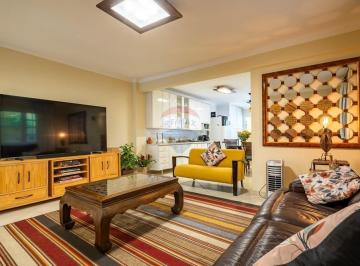 Casa · 198m² · 3 Quartos · 1 Vaga · Casa à venda em vila na Barra Funda com 198m², 3 Suítes e 1 Vaga