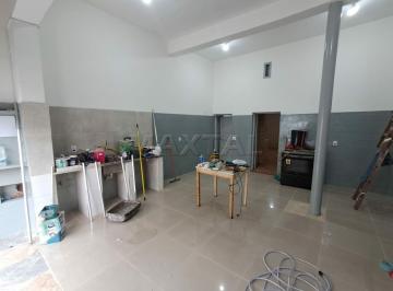 Comercial · 53m² · Salão comercial com 35m², banheiro, cozinha e escritório em rua comercial