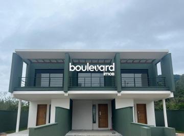 Casa · 144m² · 3 Quartos · 2 Vagas · Sobrado de 3 Dormitórios | Suíte | Alto Ribeirão | Florianópolis
