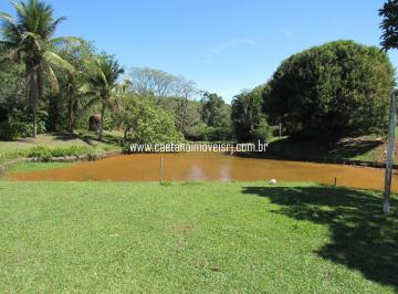 Rural de 3 quartos, Cachoeiras de Macacu · Sítio C/ 10.000m2 - Ideal P/ Lazer ou Pequenas Criações