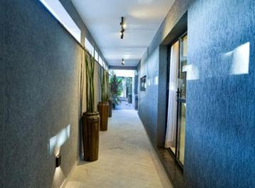 Casa en Venda de 3 quartos Itaquera · Casa térrea reformada com 3 suítes, área gourmet e 3 vagas em Itaquera