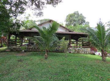 Rural de 1 quarto, Cachoeiras de Macacu · Sítio Rico em Área Verde - Todo Prontinho - C/ Excelente Localização