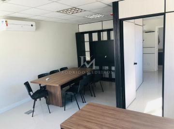 original_872224c2a8938531e5e5e1fc6a14d48f-17726311271456.jpg · Sala comercial à venda no Centro de Florianópolis