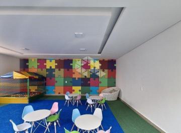 Apartamento · 40m² · 2 Quartos · Apartamento com 2 quartos/dormitórios no bairro Areias, em São José - SC