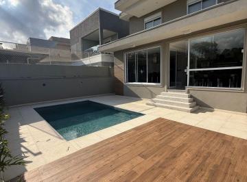 Casa de 3 quartos, Arujá · Casa com 3 Quartos, 300 m² no Centro para Venda